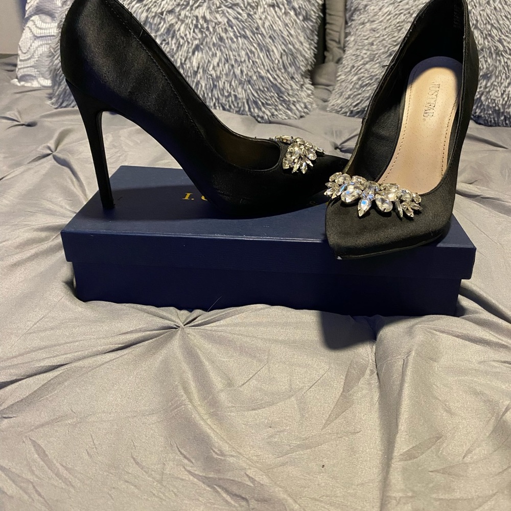 Embellished JustFab Pumps - Picture 9 of 9